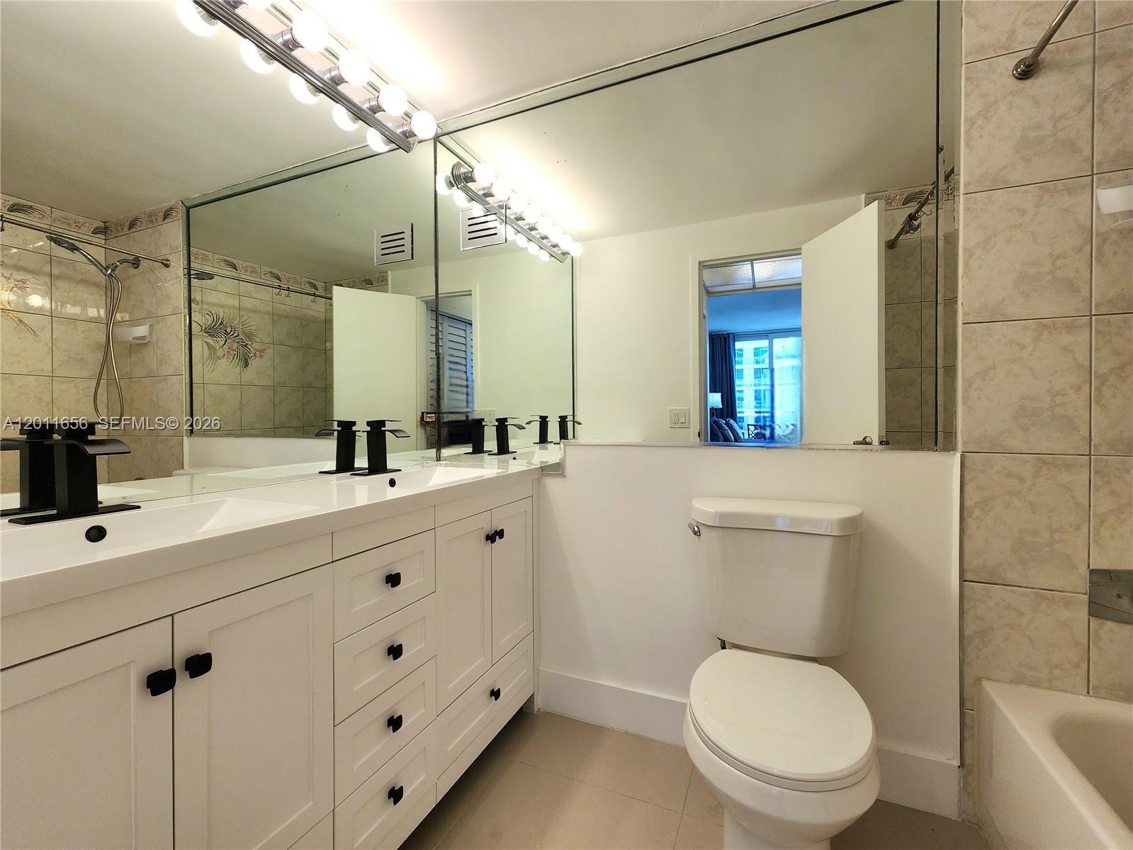 Photo of 3505 Ocean Dr  #1217, Hollywood, Florida, 33019 - 