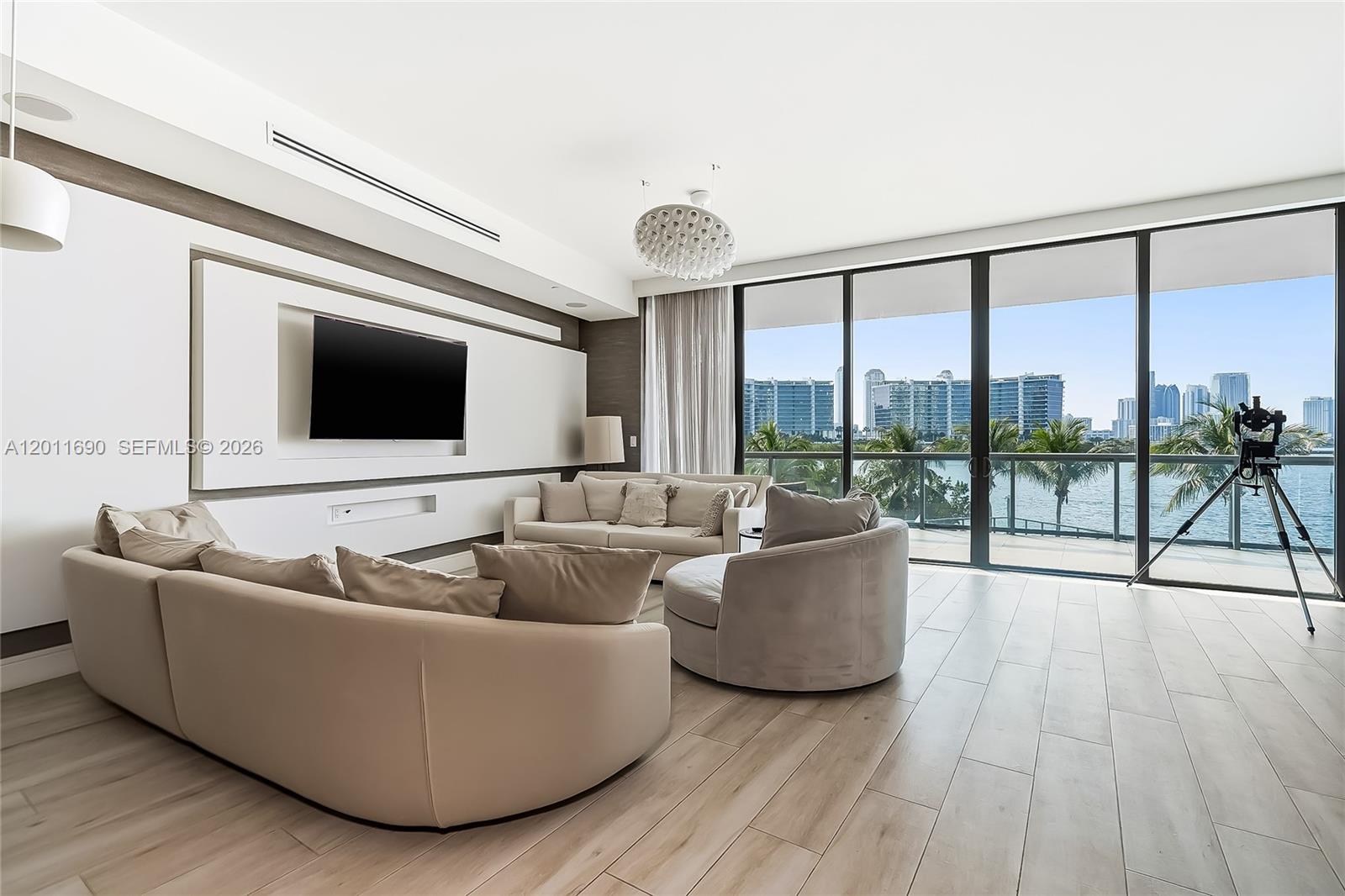 Photo of 3300 188th St  #216, Aventura, Florida, 33180 - 