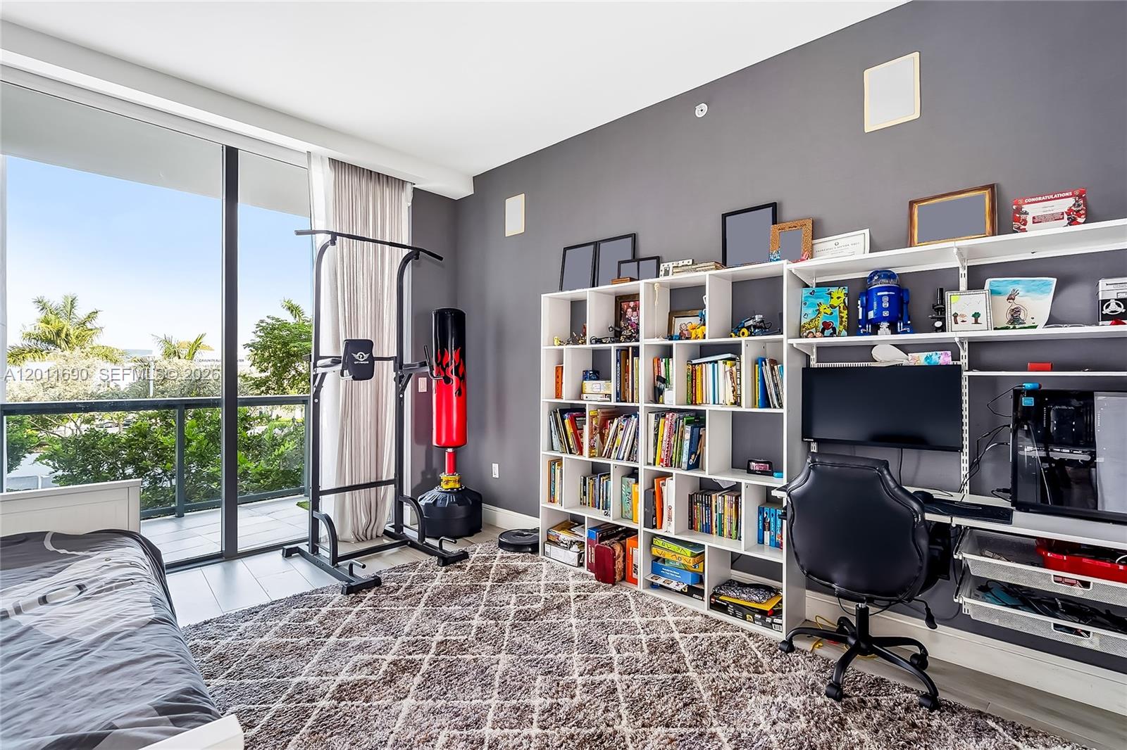 Photo of 3300 188th St  #216, Aventura, Florida, 33180 - 