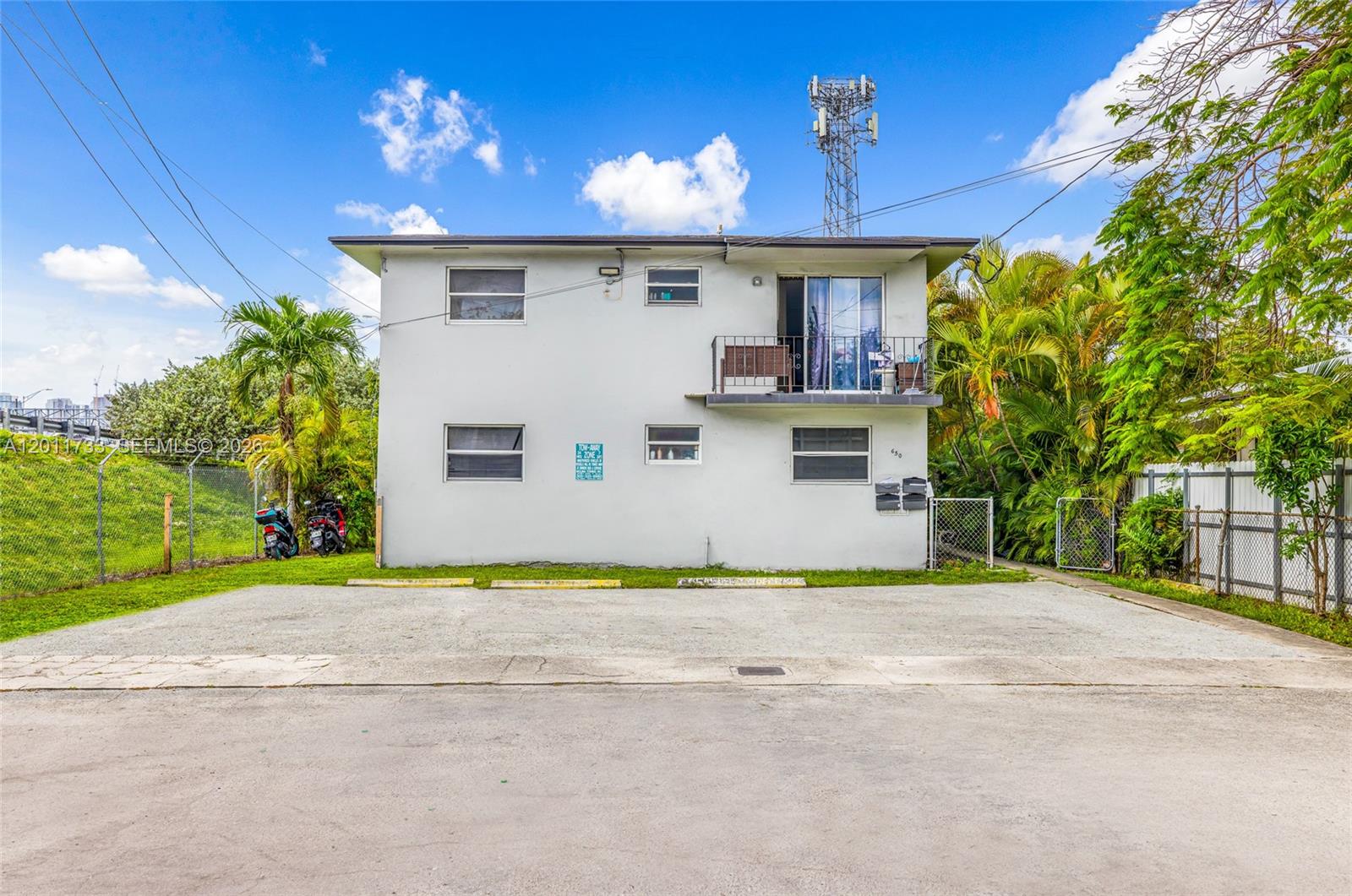 See details / 3204 sq. ft. $ 2026-05-02 0 Photo