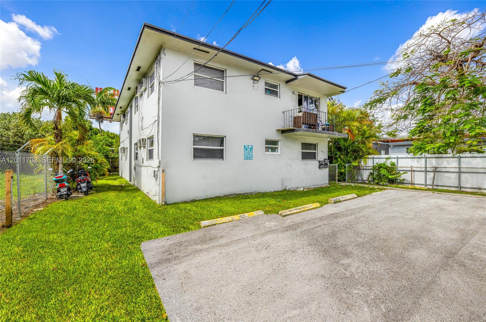 See details / 3204 sq. ft. $ 2026-05-02 0 Photo