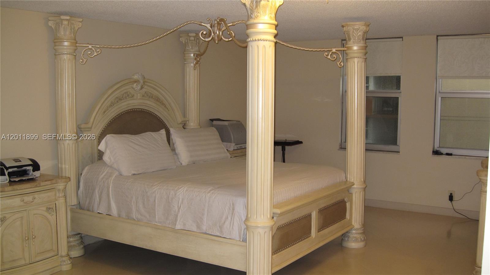 Photo of 1912 Ocean Dr  #3D, Hallandale Beach, Florida, 33009 - Master Bedroom w/En-Suite Bathroom!