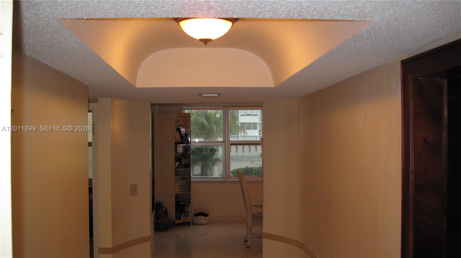 Photo of 1912 Ocean Dr  #3D, Hallandale Beach, Florida, 33009 - Foyer