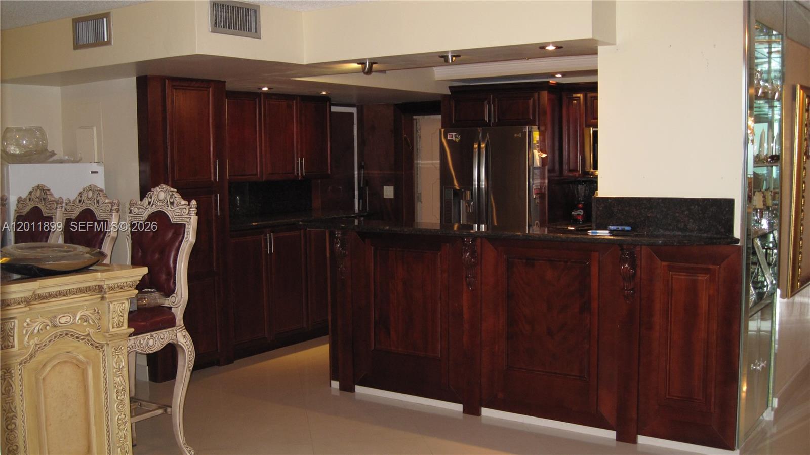 Photo of 1912 Ocean Dr  #3D, Hallandale Beach, Florida, 33009 - Elegant Service Bar!