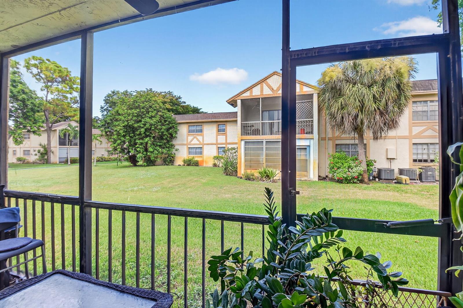 105 2 / 2 1080 sq. ft. $ 2026-08-31 0 Photo