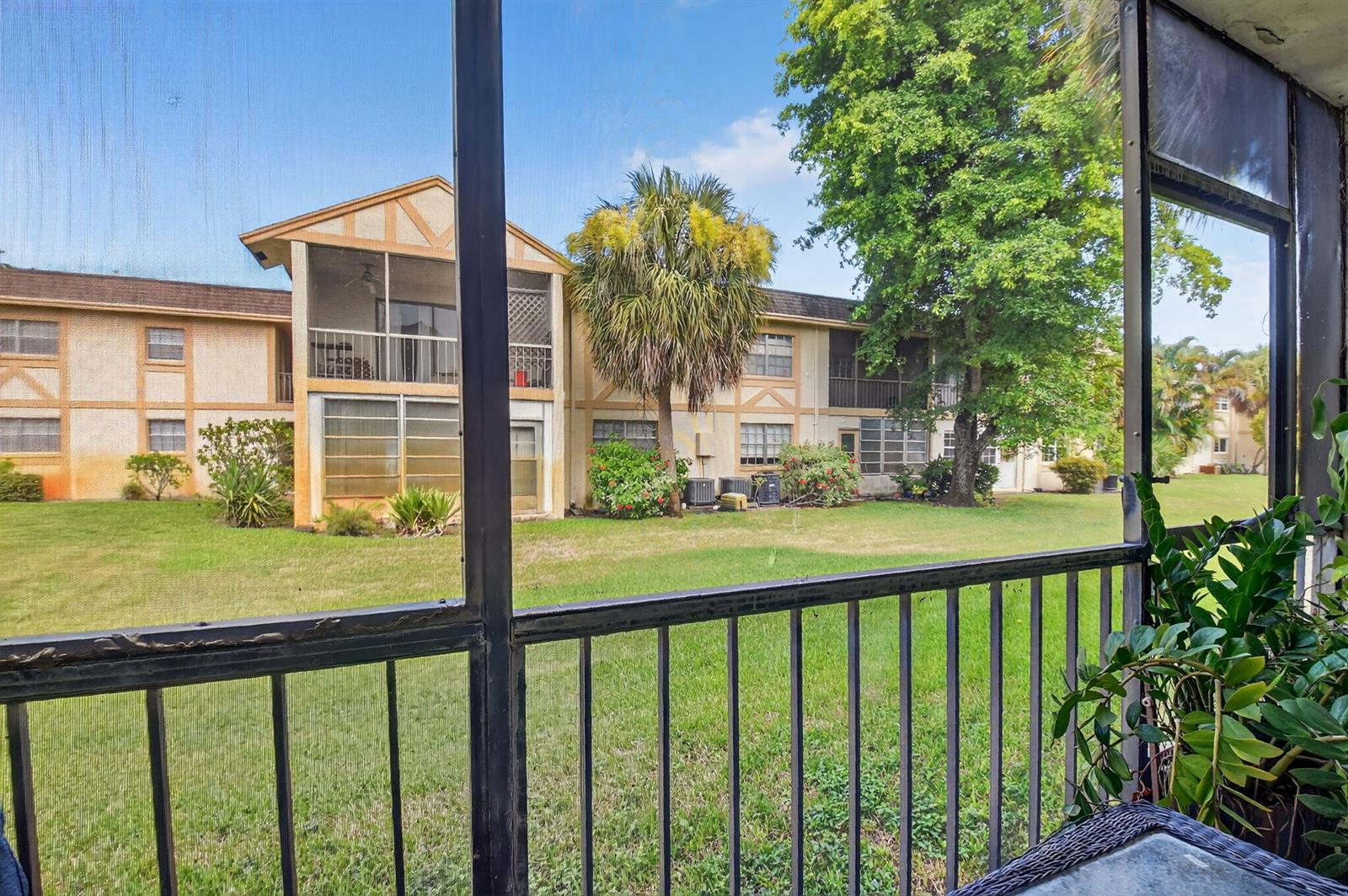 105 2 / 2 1080 sq. ft. $ 2026-08-31 0 Photo