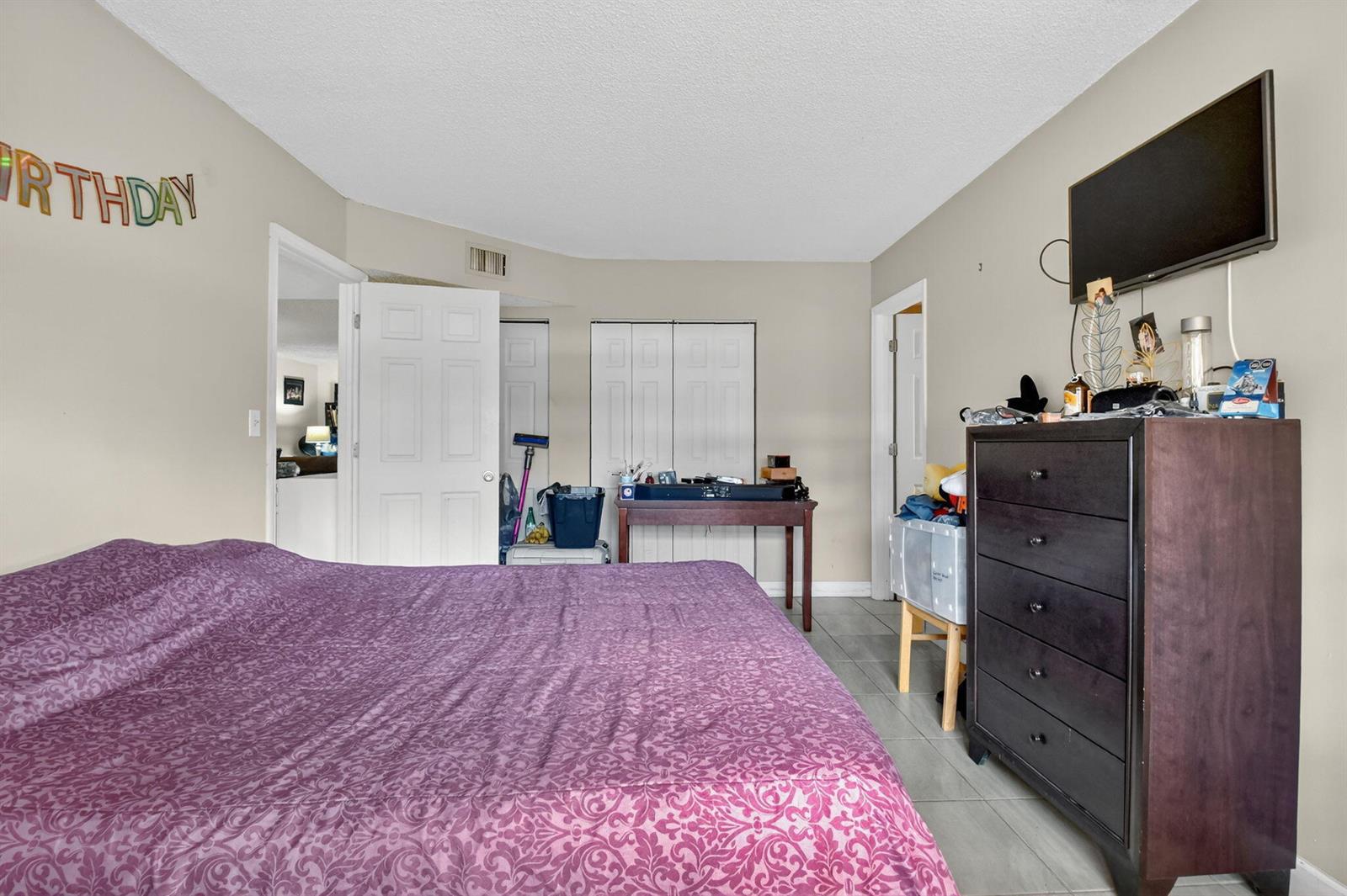105 2 / 2 1080 sq. ft. $ 2026-08-31 0 Photo