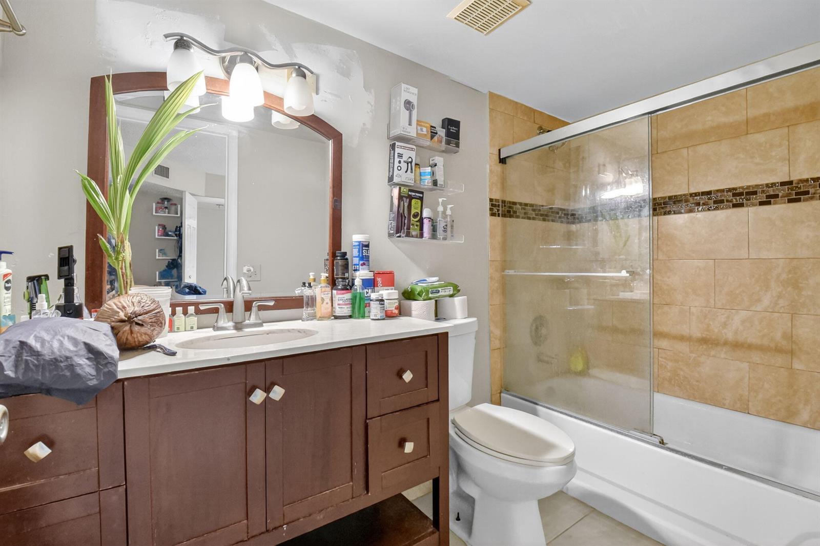 105 2 / 2 1080 sq. ft. $ 2026-08-31 0 Photo