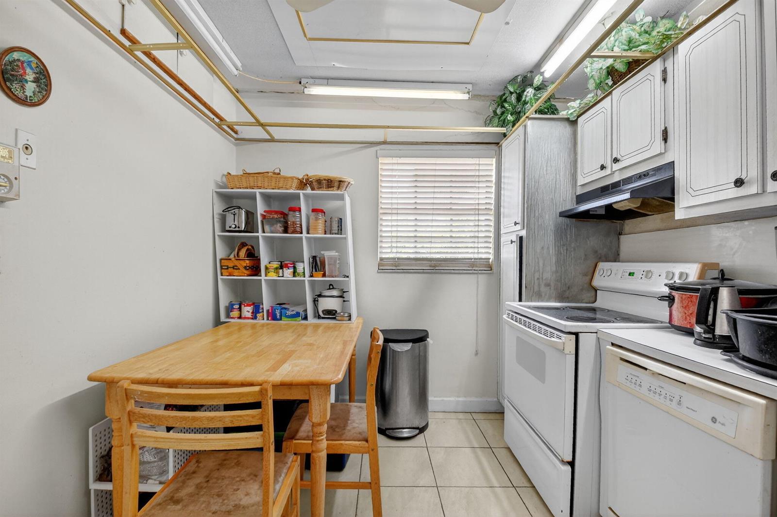 105 2 / 2 1080 sq. ft. $ 2026-08-31 0 Photo