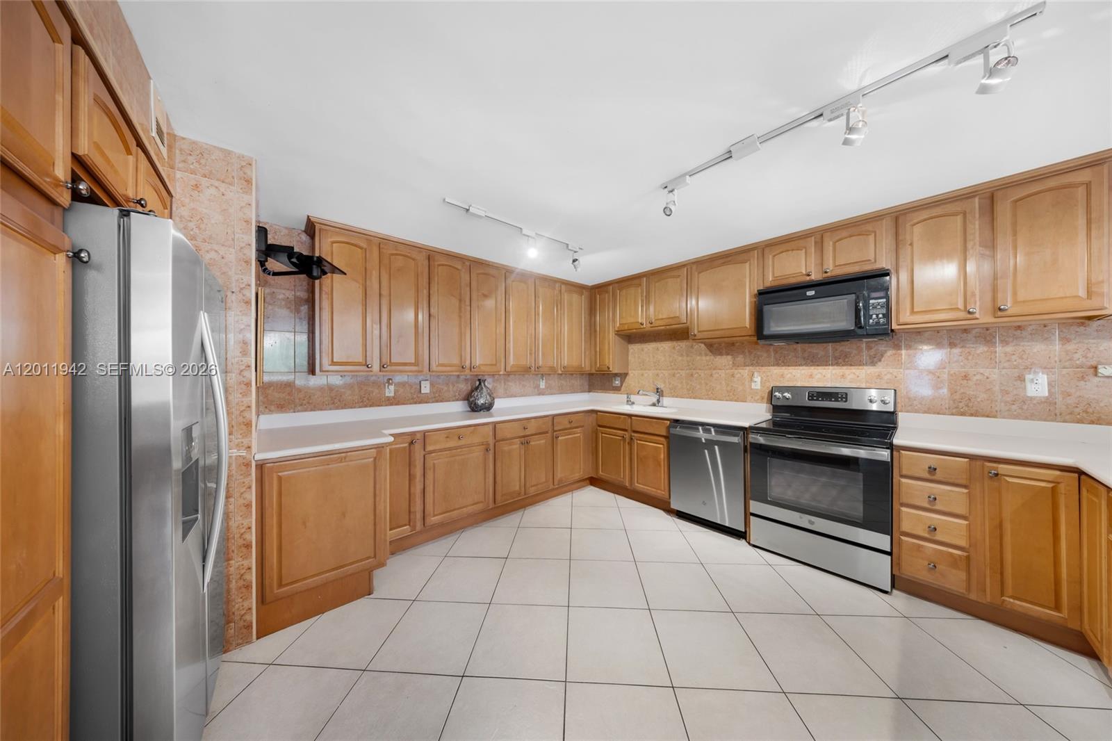 Photo of 600 Three Islands Blvd #212, Hallandale Beach, Florida, 33009 -