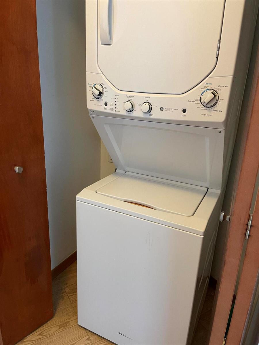 Photo of 3400 192  #1102, Aventura, Florida, 33180 - Washer & Dryer