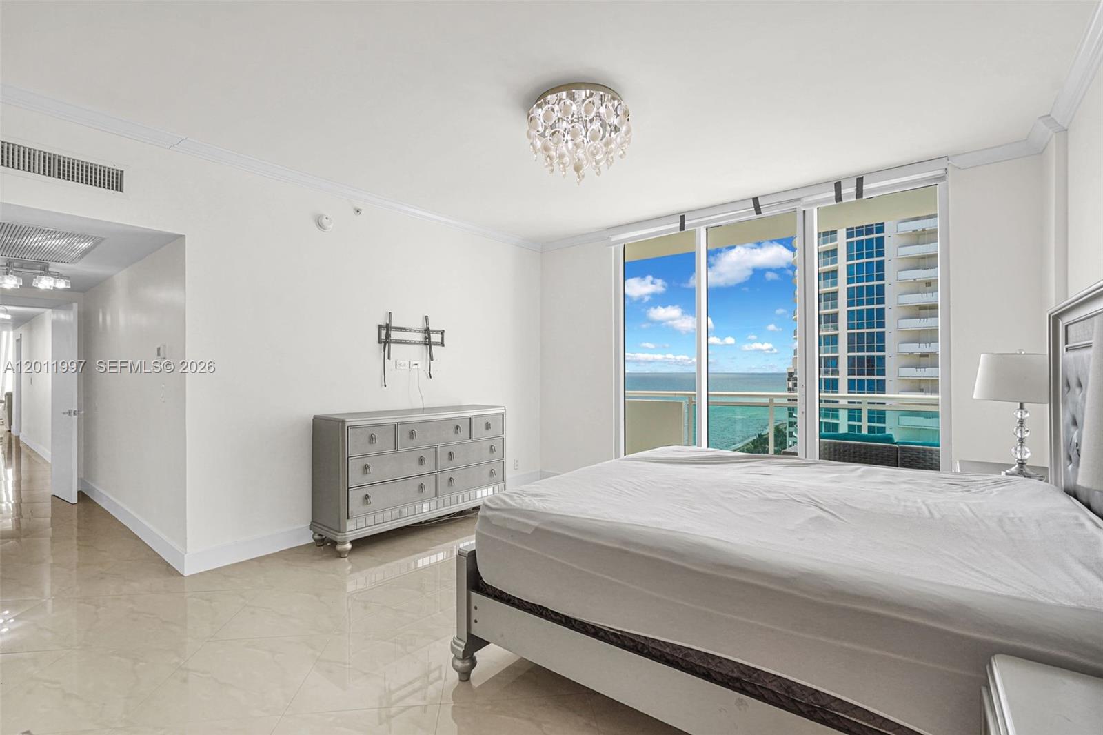 Photo of 3001 Ocean Dr  #1611, Hollywood, Florida, 33019 - 