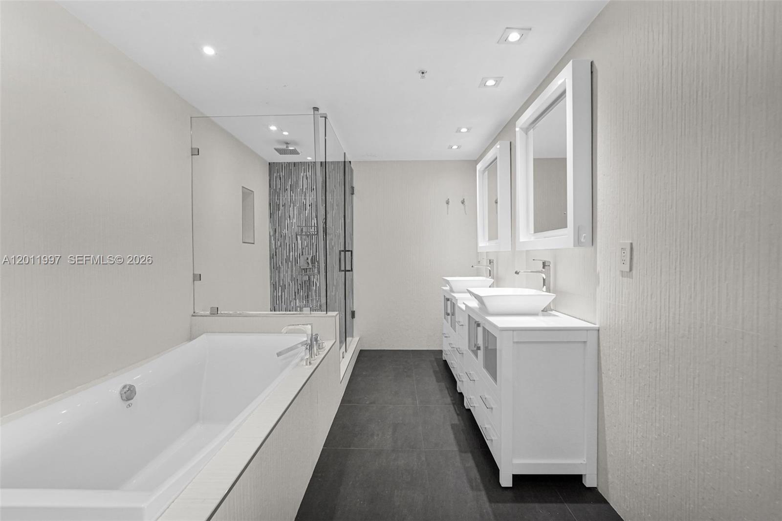 Photo of 3001 Ocean Dr  #1611, Hollywood, Florida, 33019 - 