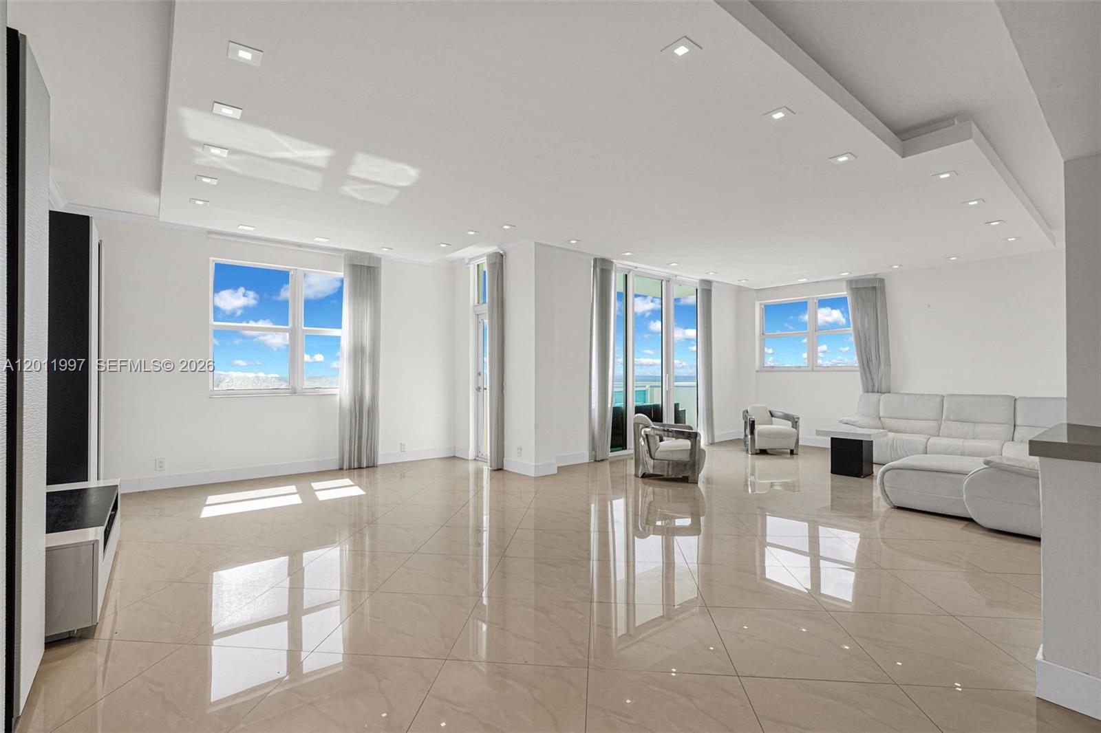 Photo of 3001 Ocean Dr  #1611, Hollywood, Florida, 33019 - 