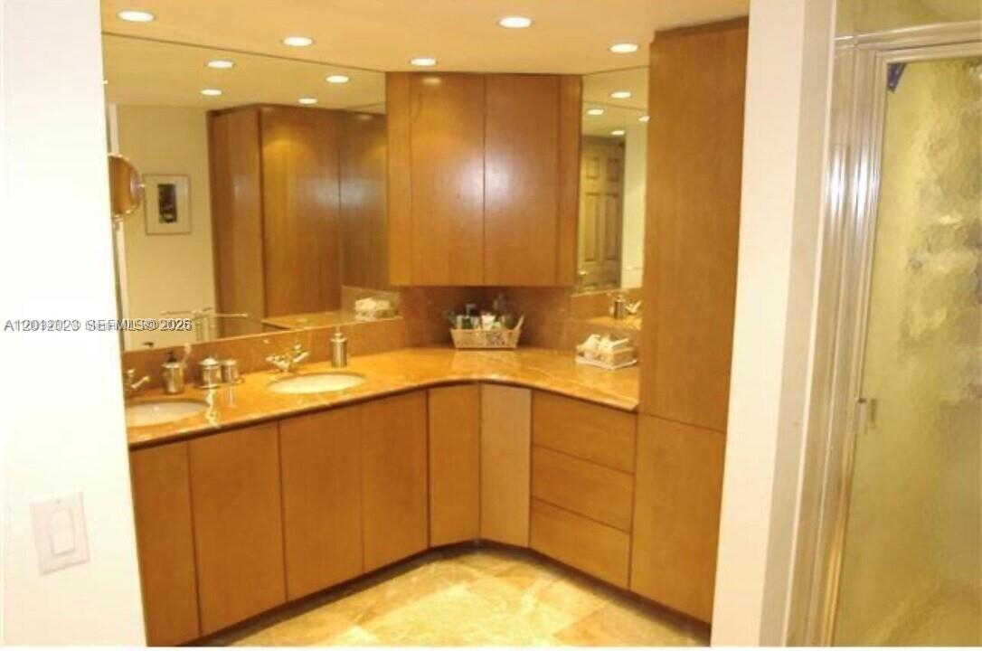 A-1734 2 / 2 1717 sq. ft. $ 2026-05-03 0 Photo