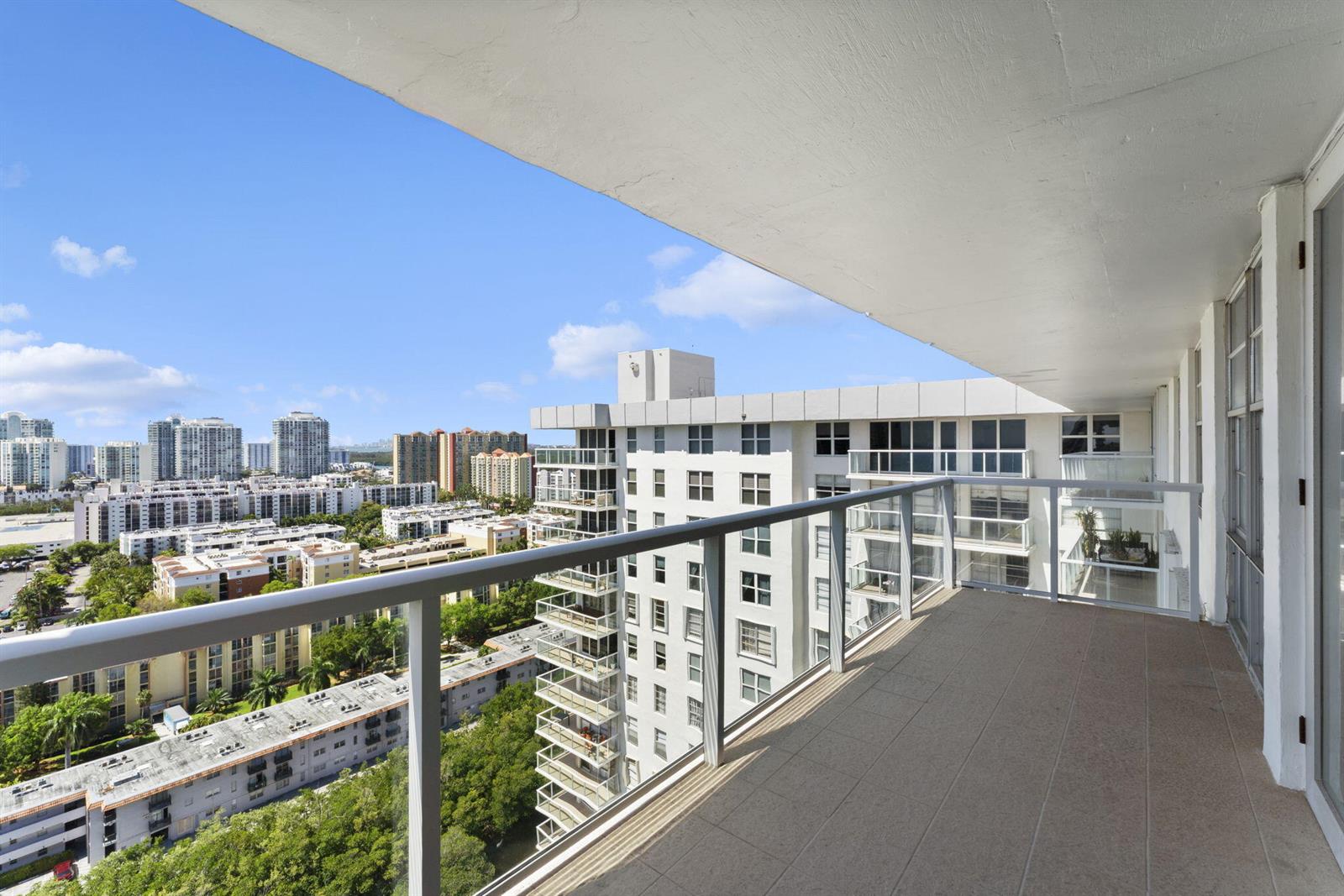 See details 2402 2 / 2 1276 sq. ft. $ 2026-05-18 0 Photo