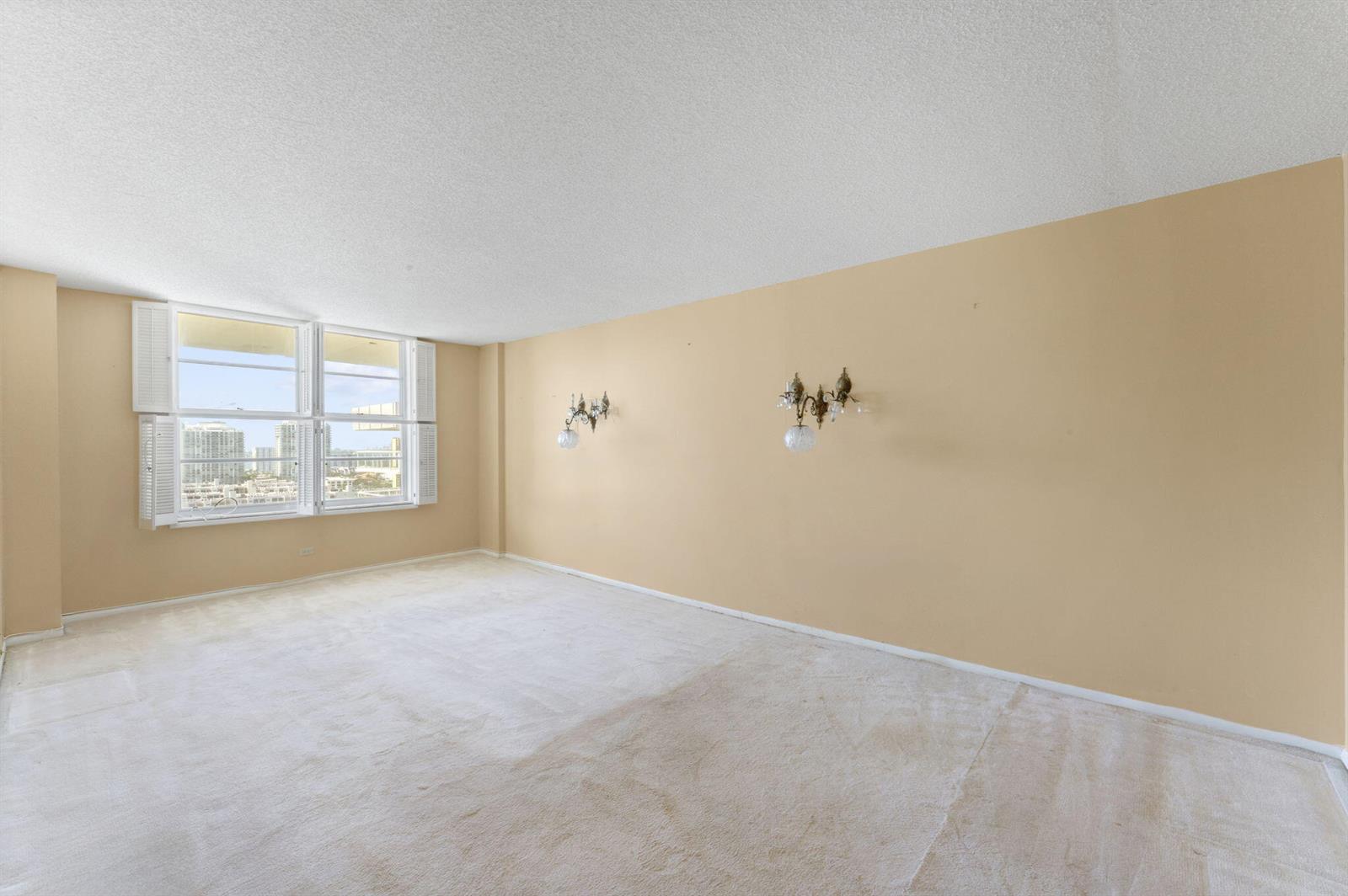 See details 2402 2 / 2 1276 sq. ft. $ 2026-05-18 0 Photo