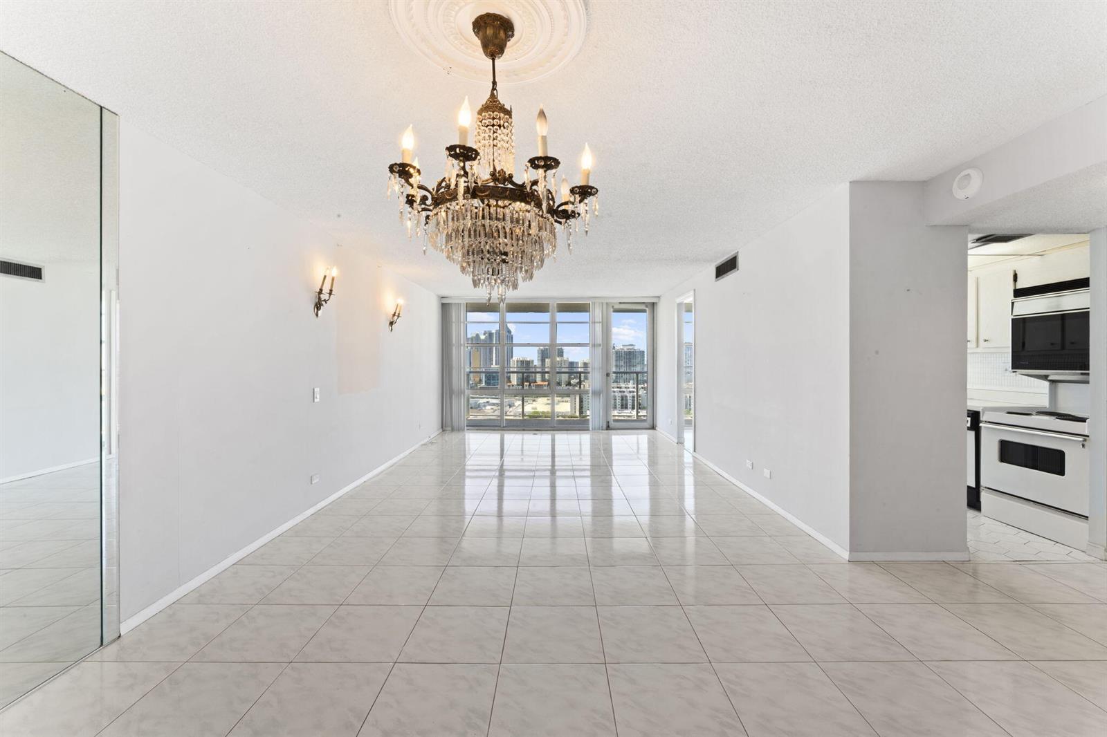 See details 2402 2 / 2 1276 sq. ft. $ 2026-05-18 0 Photo