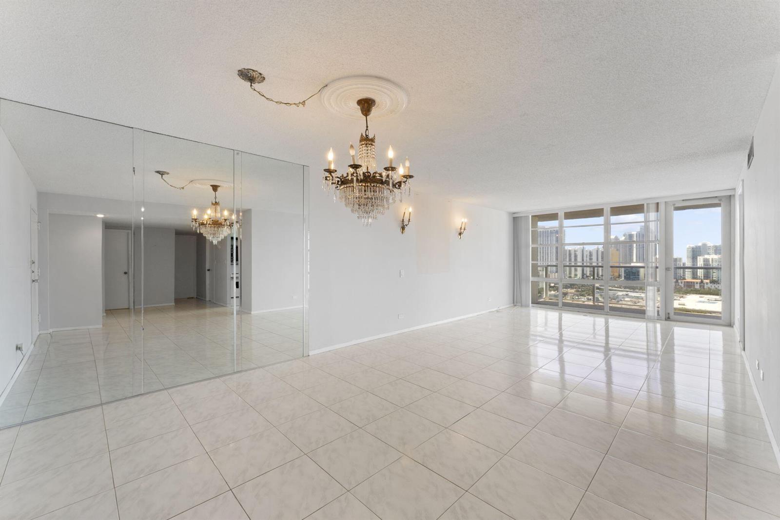 See details 2402 2 / 2 1276 sq. ft. $ 2026-05-18 0 Photo
