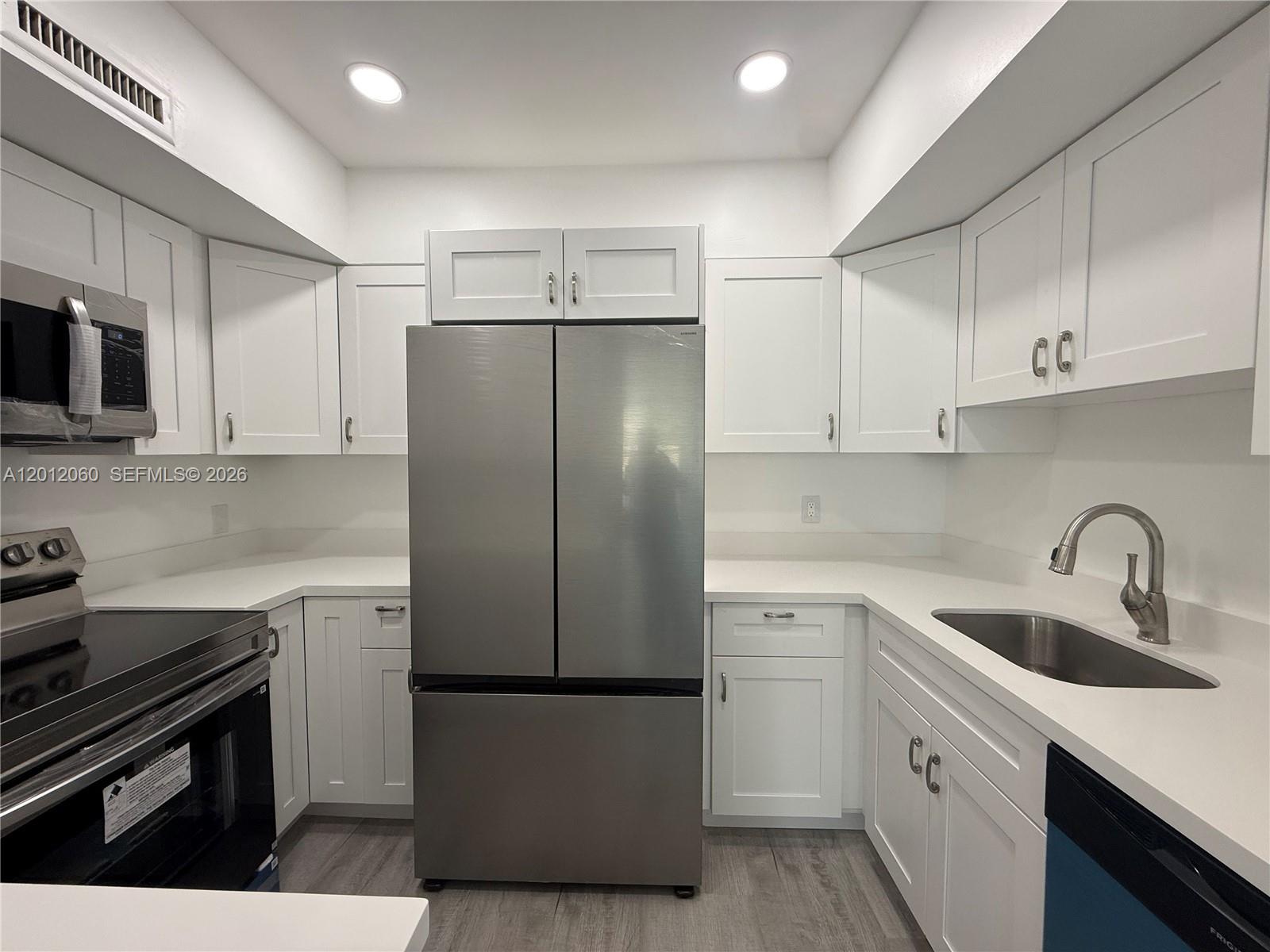 Photo of 3505 Ocean Dr  #310, Hollywood, Florida, 33019 - 
