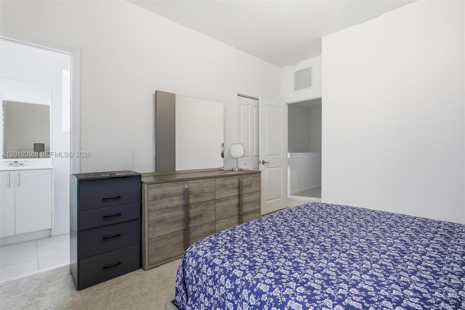 35781 3 / 3 1393 sq. ft. $ 2026-05-03 0 Photo