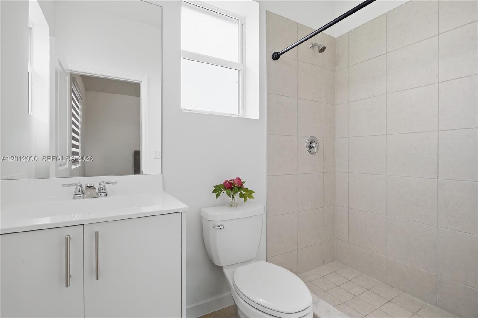 35781 3 / 3 1393 sq. ft. $ 2026-05-03 0 Photo
