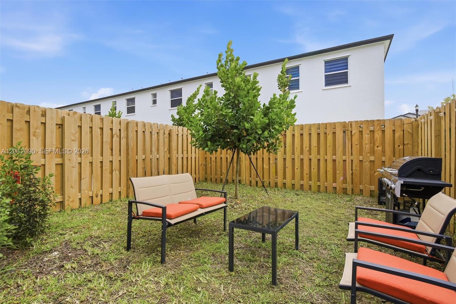 35781 3 / 3 1393 sq. ft. $ 2026-05-03 0 Photo