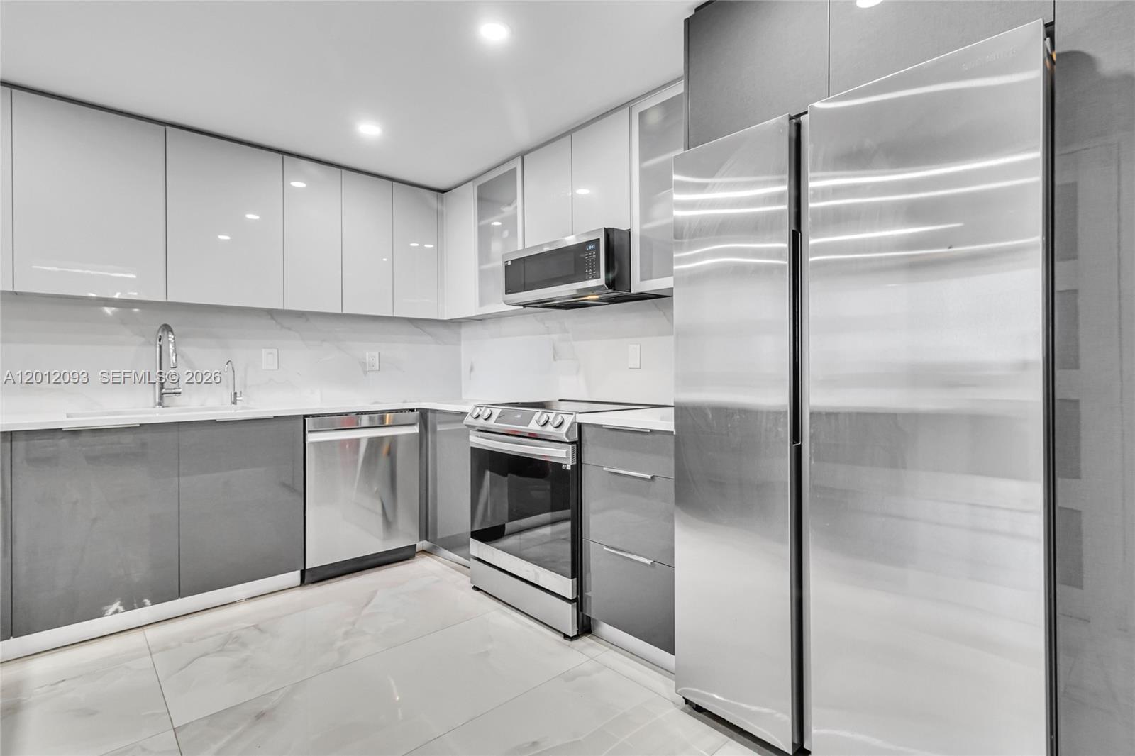 Photo of 3161 Ocean Dr  #1107, Hallandale Beach, Florida, 33009 - 