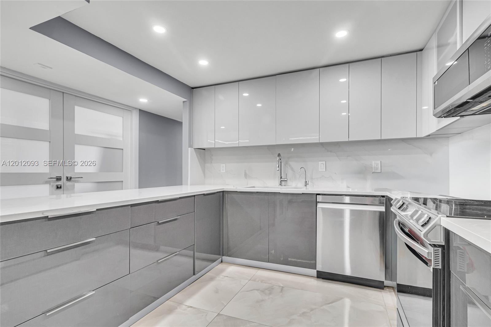 Photo of 3161 Ocean Dr  #1107, Hallandale Beach, Florida, 33009 - 