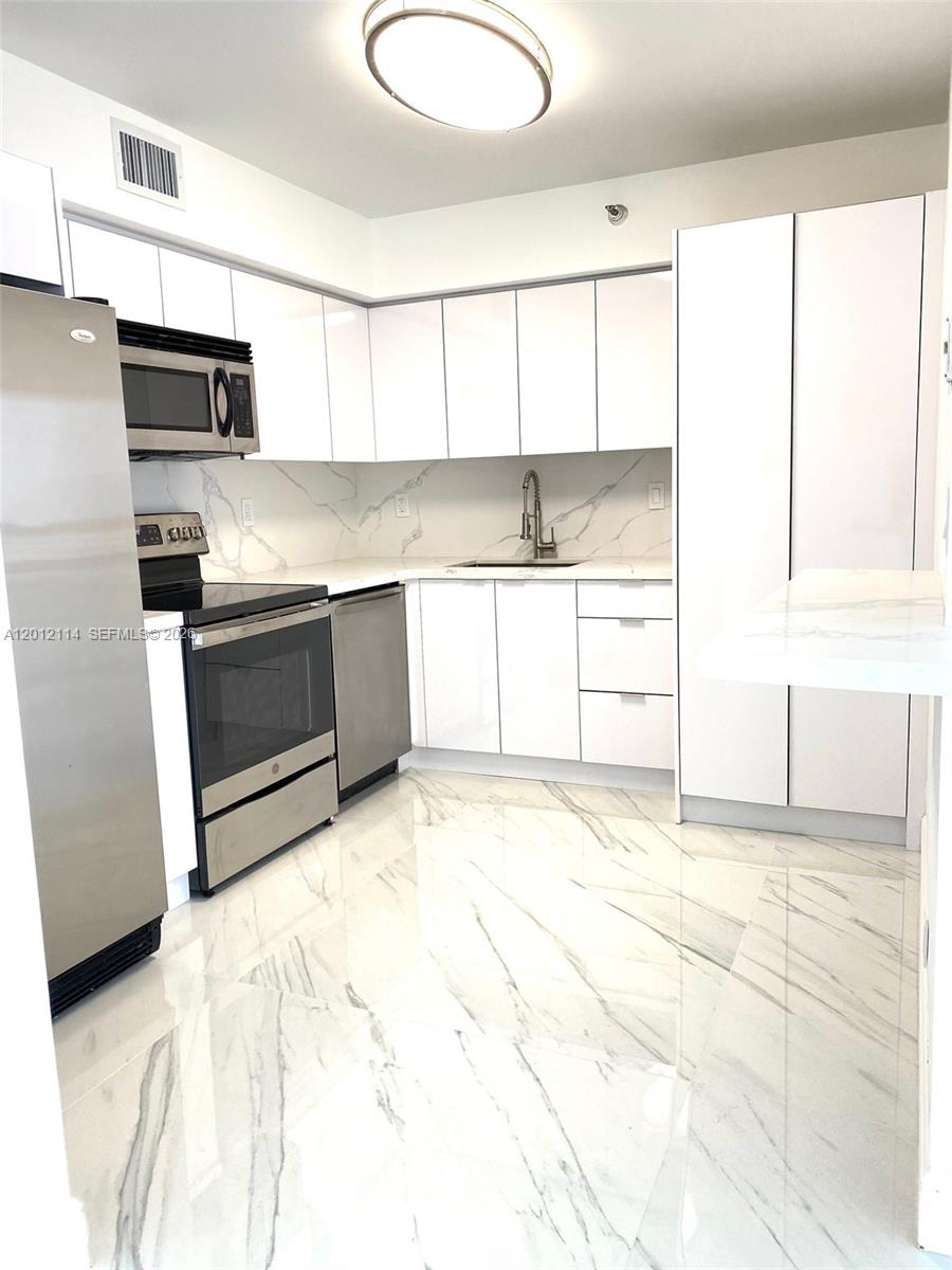 Photo of 3530 Mystic Pointe Dr  #2703, Aventura, Florida, 33180 - 
