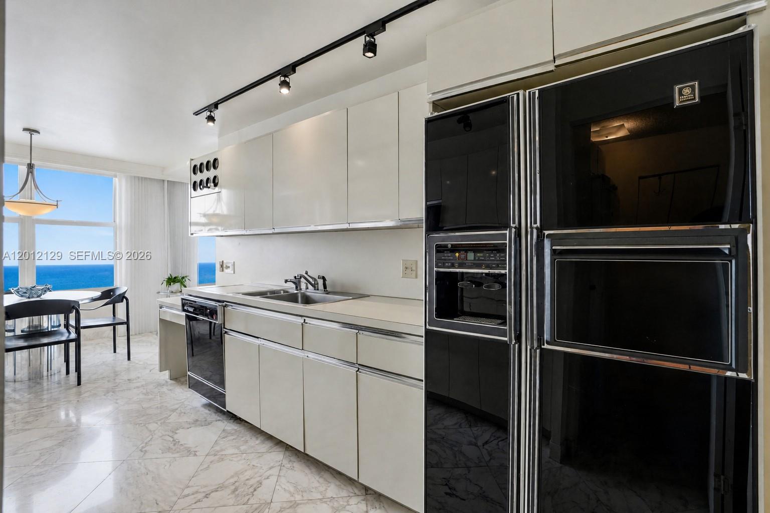 Photo of 2751 Ocean Dr  #1805S, Hollywood, Florida, 33019 - 