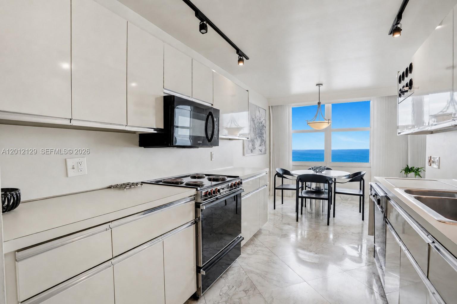 Photo of 2751 Ocean Dr  #1805S, Hollywood, Florida, 33019 - 