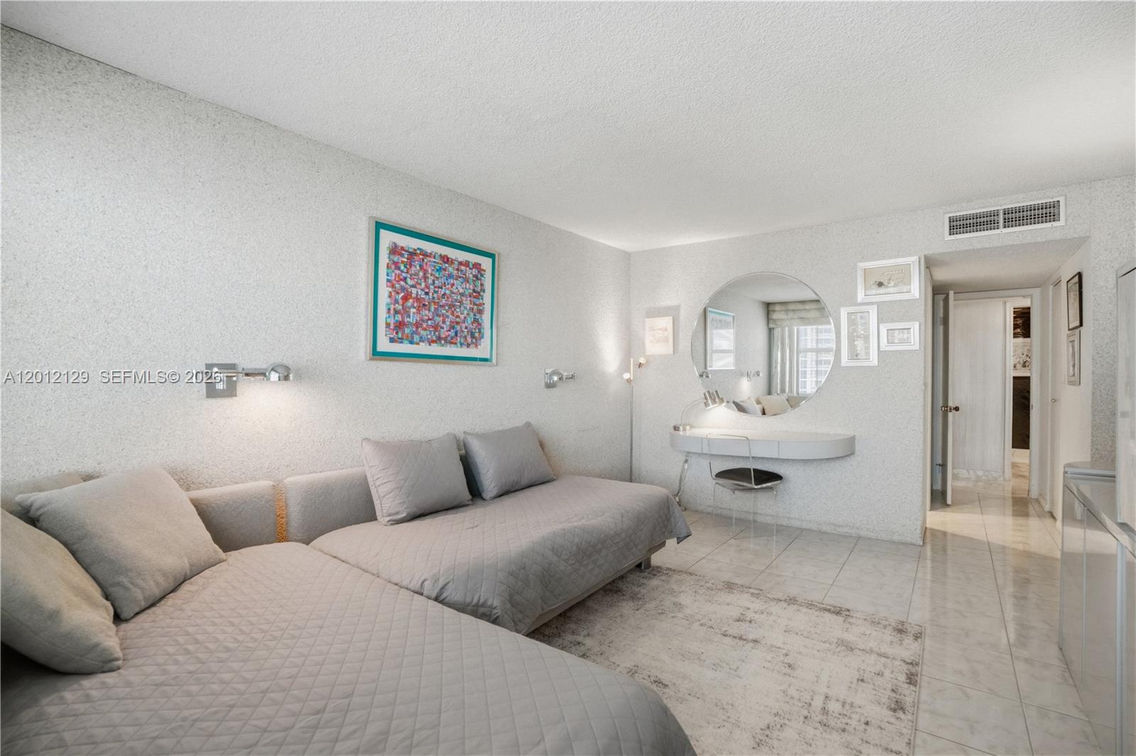 Photo of 2751 Ocean Dr  #1805S, Hollywood, Florida, 33019 - 