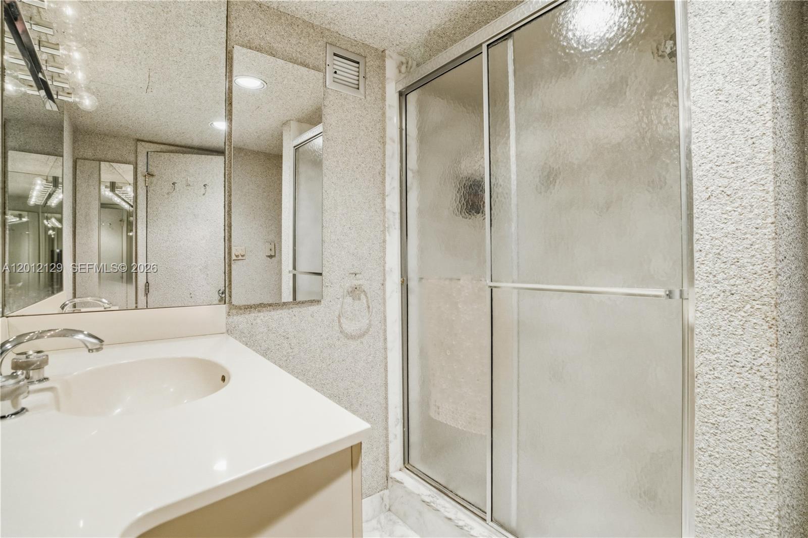 Photo of 2751 Ocean Dr  #1805S, Hollywood, Florida, 33019 - 