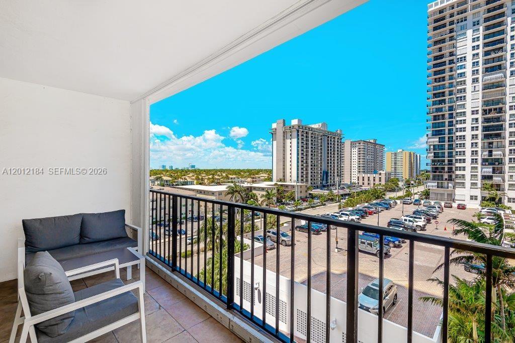 Photo of 2401 Ocean Dr  #604, Hollywood, Florida, 33019 - 
