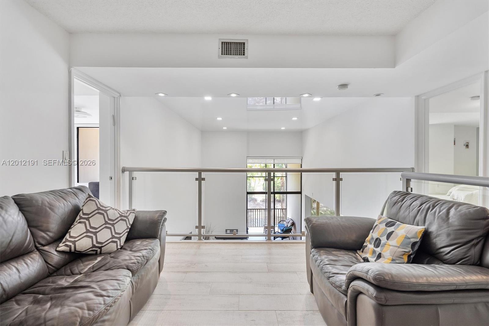 Photo of 20341 Country Club Dr  (20341), Aventura, Florida, 33180 - 