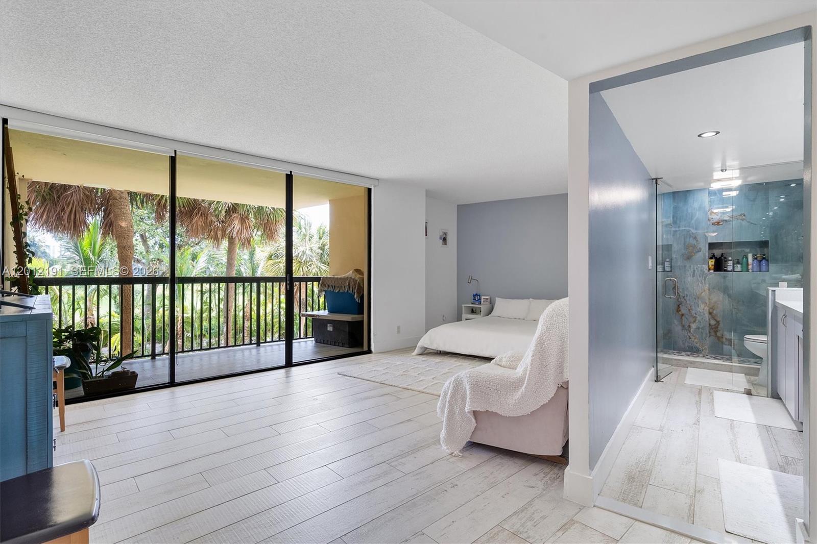 Photo of 20341 Country Club Dr  (20341), Aventura, Florida, 33180 - 