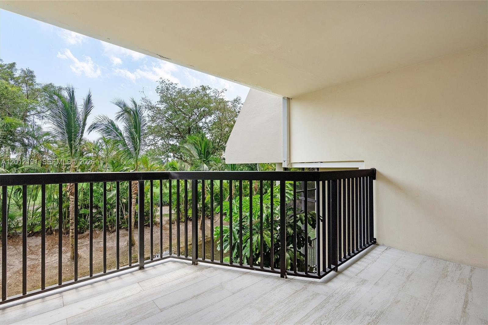 Photo of 20341 Country Club Dr  (20341), Aventura, Florida, 33180 - 