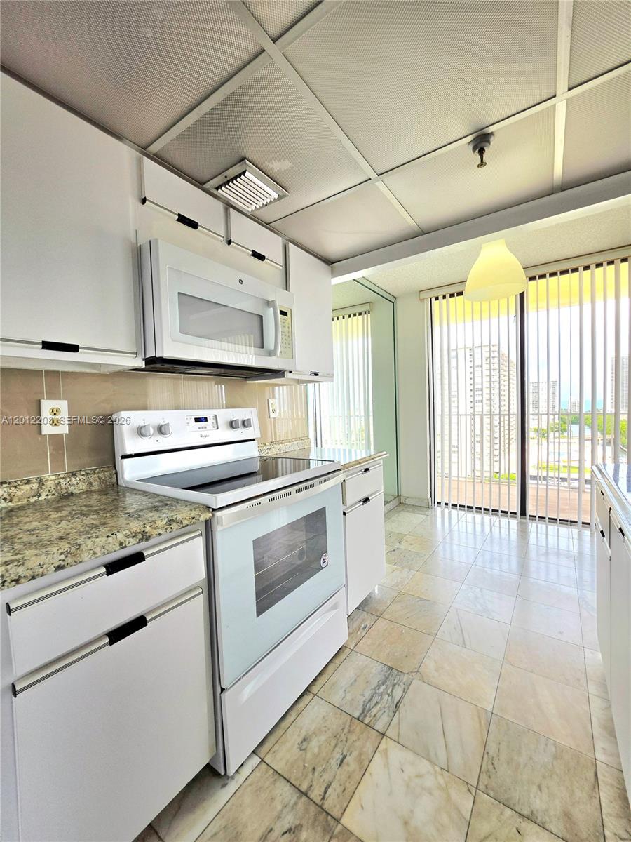 See details 1517 2 / 2 1240 sq. ft. $ 2026-05-04 0 Photo