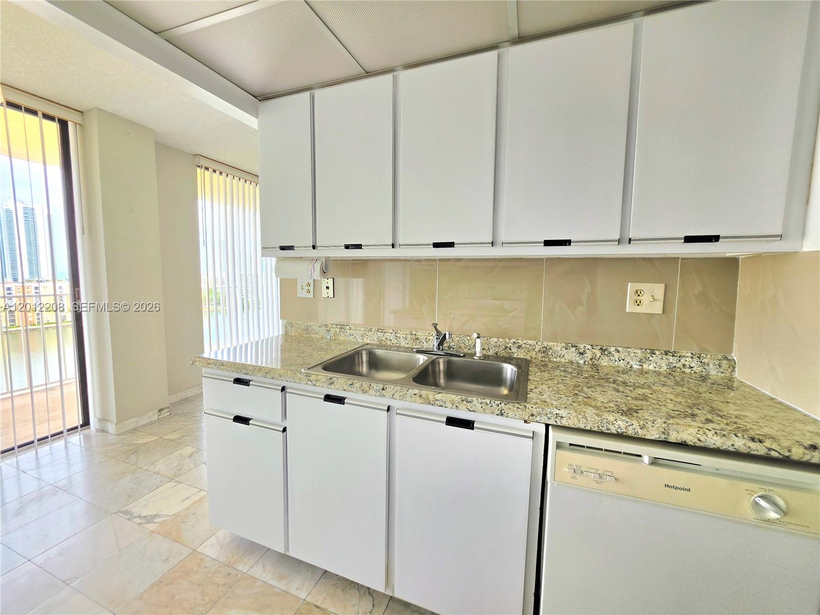 See details 1517 2 / 2 1240 sq. ft. $ 2026-05-04 0 Photo