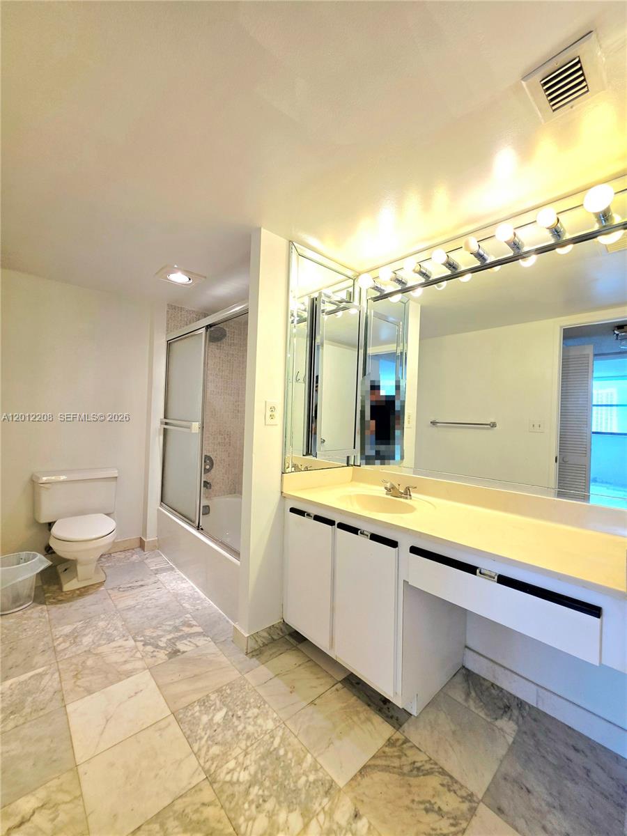 See details 1517 2 / 2 1240 sq. ft. $ 2026-05-04 0 Photo
