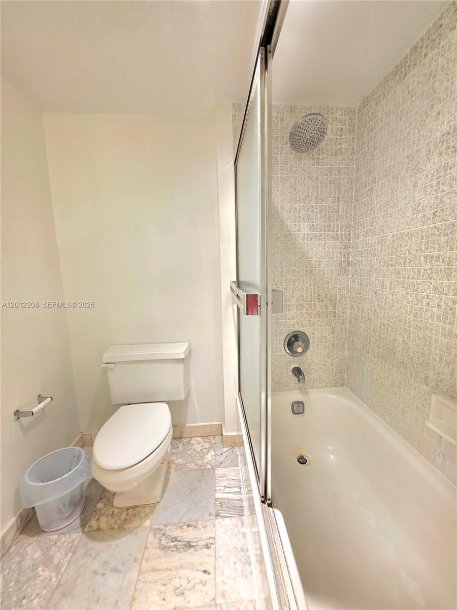 See details 1517 2 / 2 1240 sq. ft. $ 2026-05-04 0 Photo