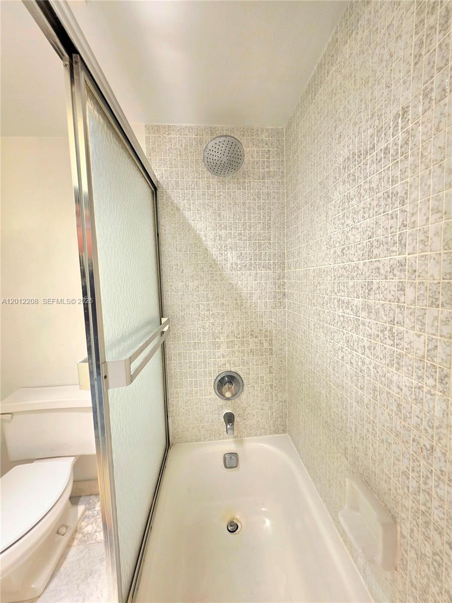See details 1517 2 / 2 1240 sq. ft. $ 2026-05-04 0 Photo