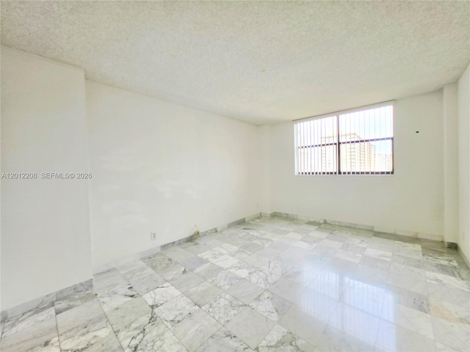 See details 1517 2 / 2 1240 sq. ft. $ 2026-05-04 0 Photo