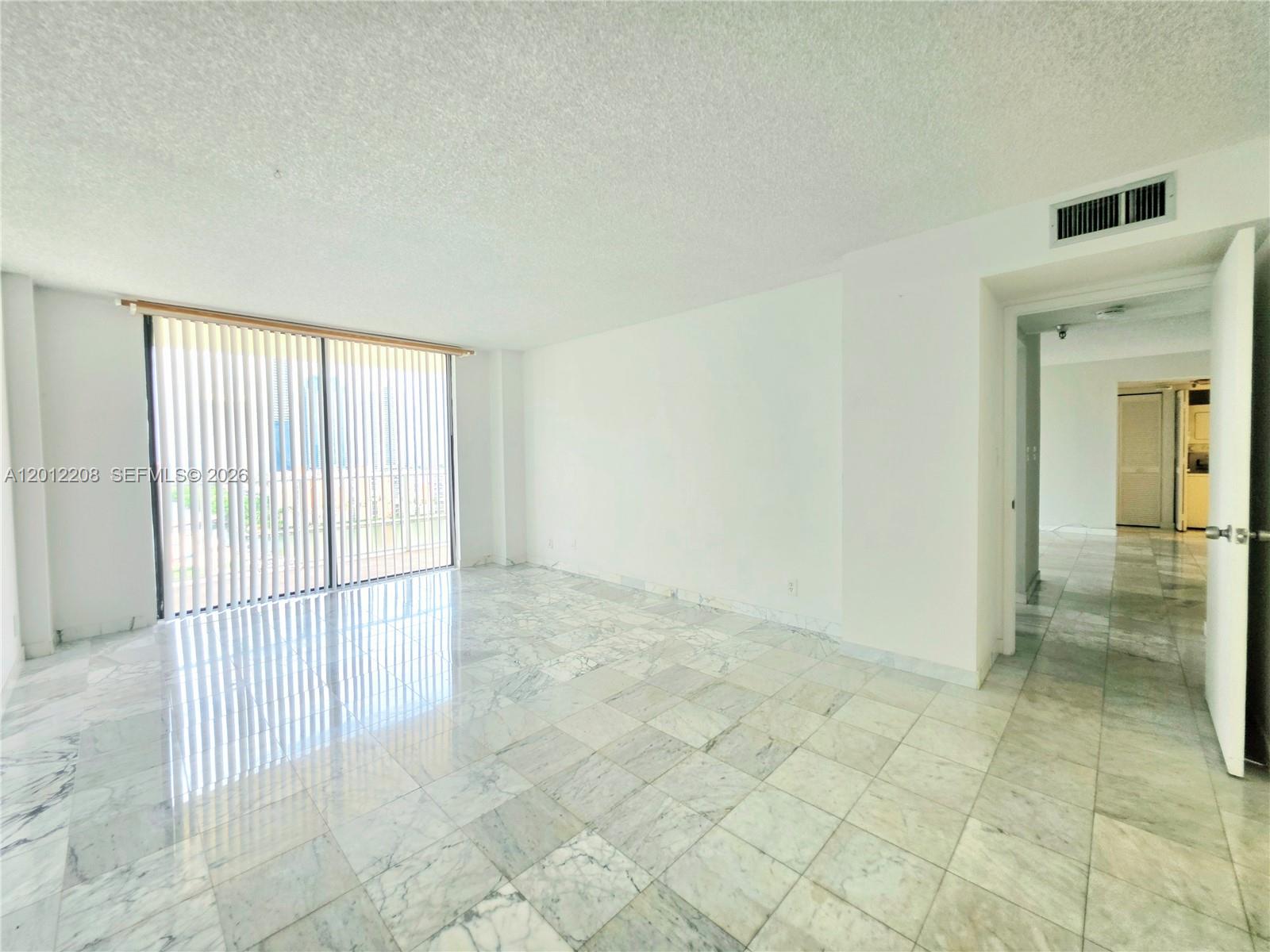 See details 1517 2 / 2 1240 sq. ft. $ 2026-05-04 0 Photo