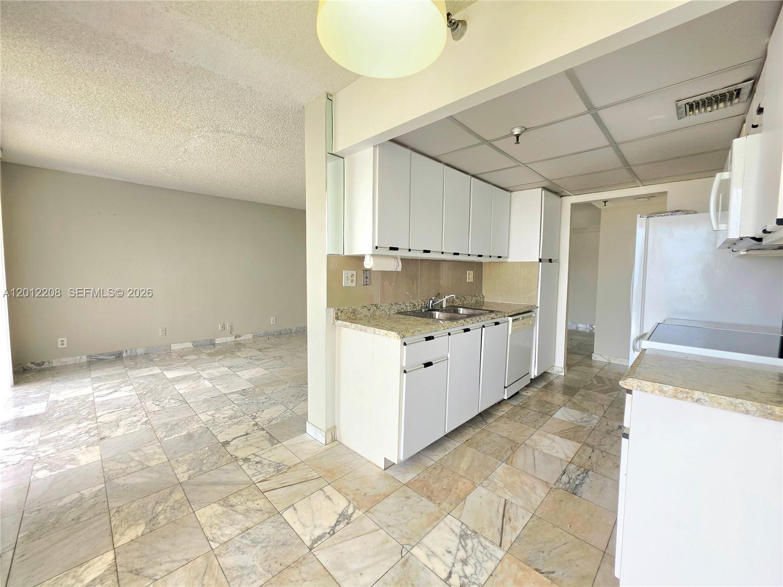 See details 1517 2 / 2 1240 sq. ft. $ 2026-05-04 0 Photo