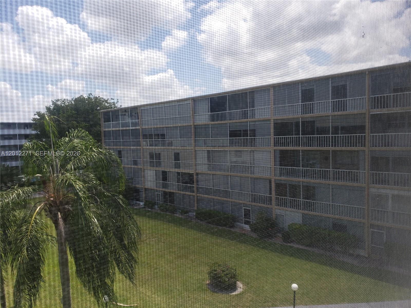 See details 404 1 / 2 775 sq. ft. $ 2026-05-04 0 Photo