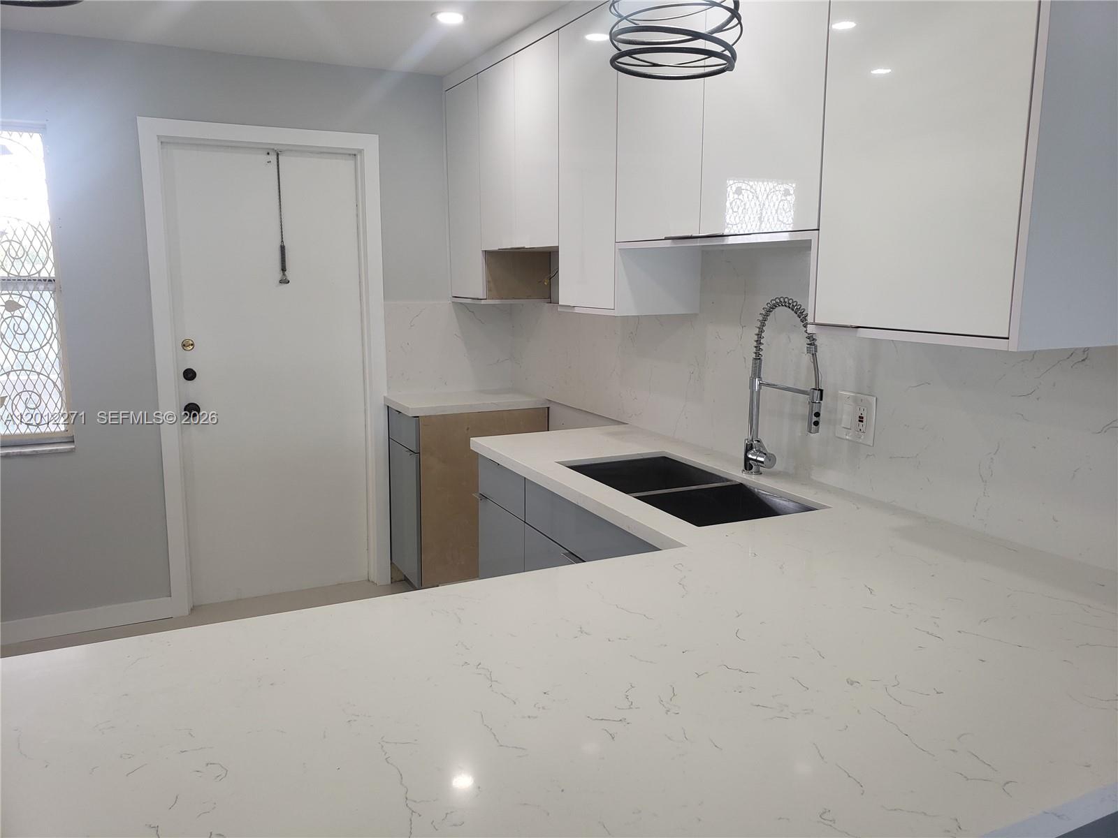 See details 404 1 / 2 775 sq. ft. $ 2026-05-04 0 Photo