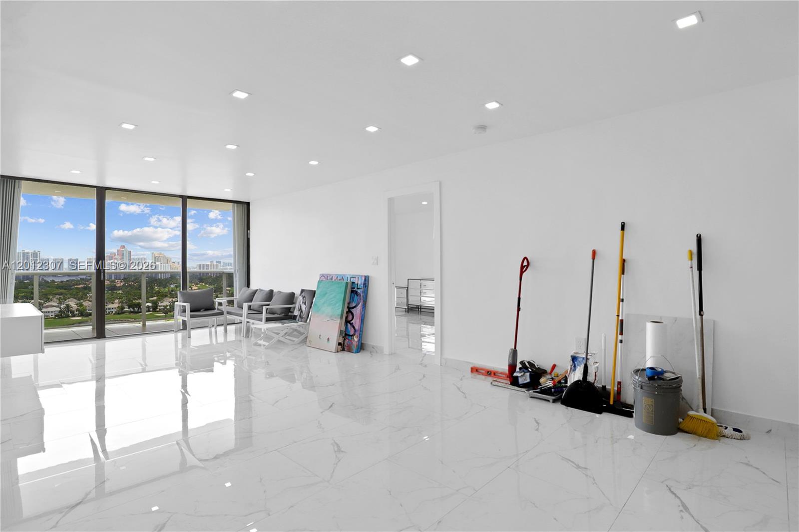 Photo of 3675 Country Club Dr #2008, Aventura, Florida, 33180 -