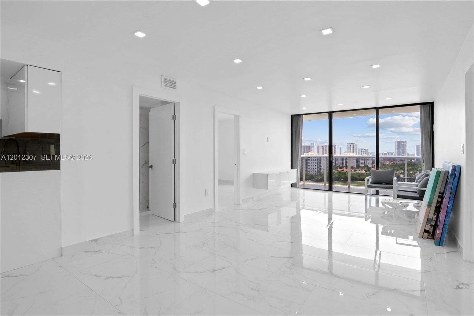 Photo of 3675 Country Club Dr #2008, Aventura, Florida, 33180 -
